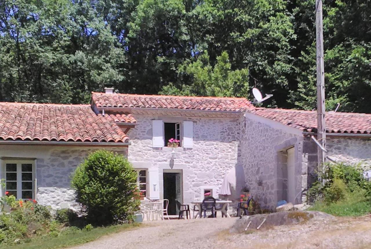 Gite Le Coumis 1370 Saint-Salvy-de-la-Balme Extérieur photo